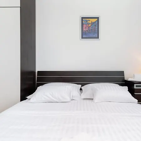 Vibe & Free Garage Apartment *