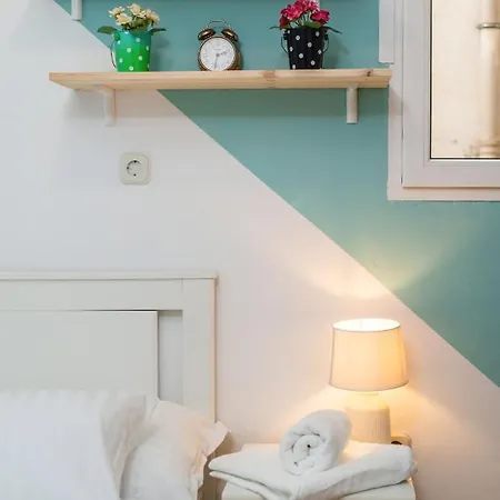 Vibe & Free Garage Apartment *